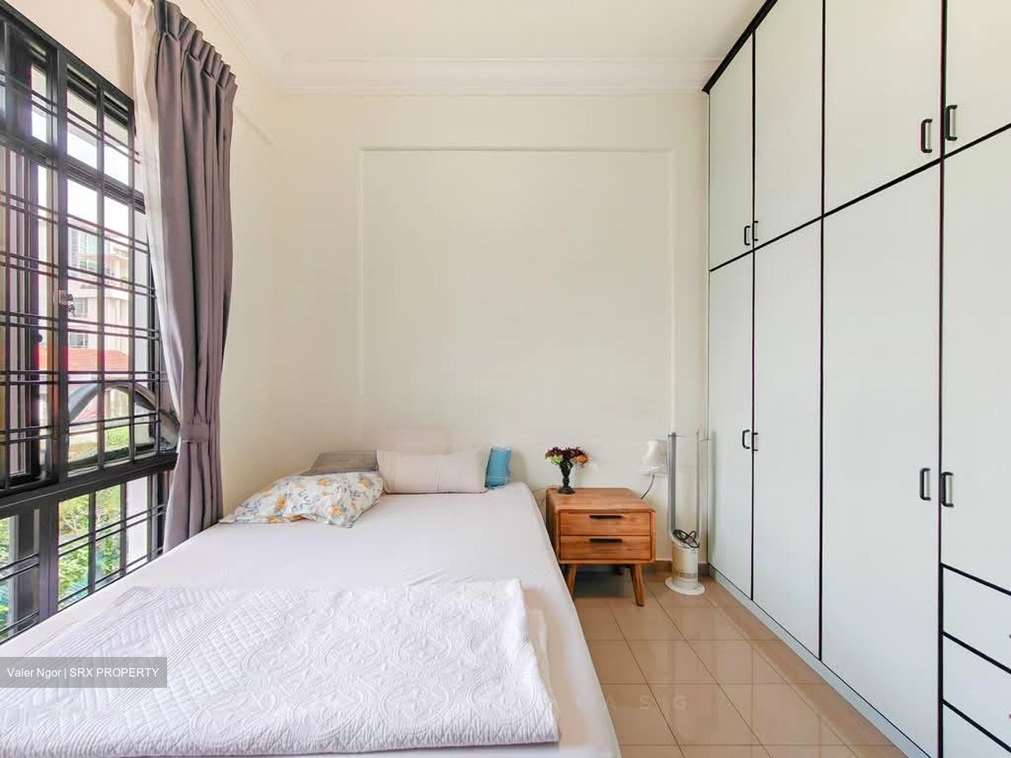 Silahis Apartments (D15), Apartment #574151381